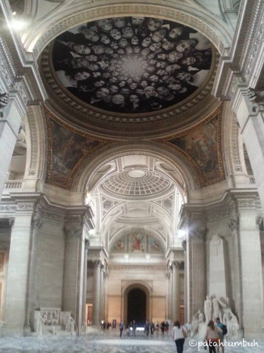  Le Pantheon 16