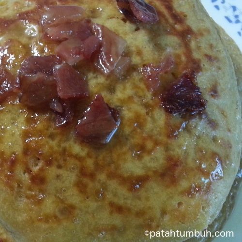 Pancake Santan dengan Sirup Maple