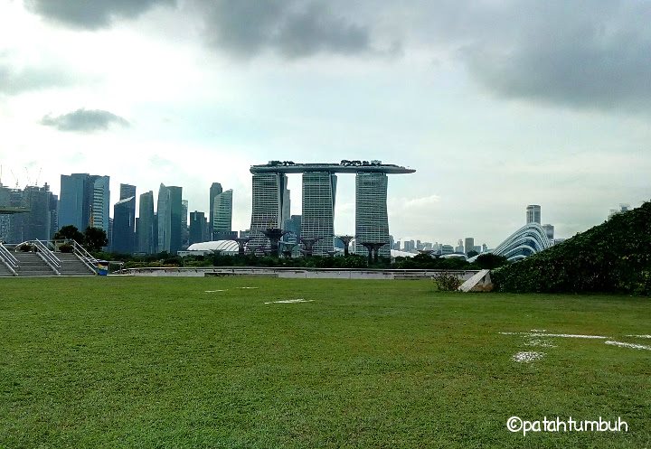 Marina Barrage