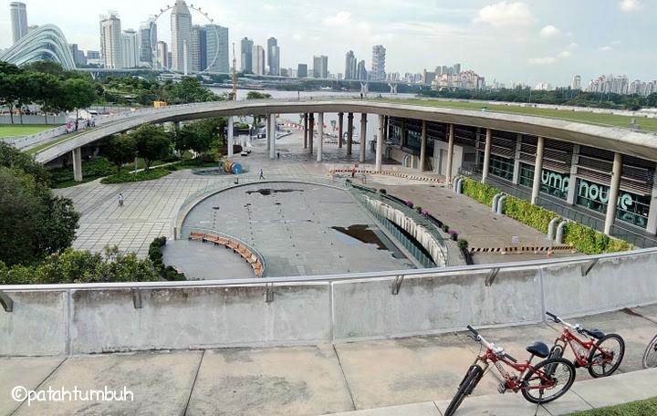 Trekking di Singapura